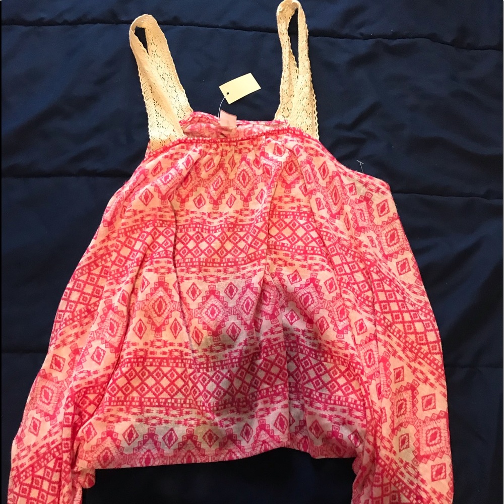pink crop top